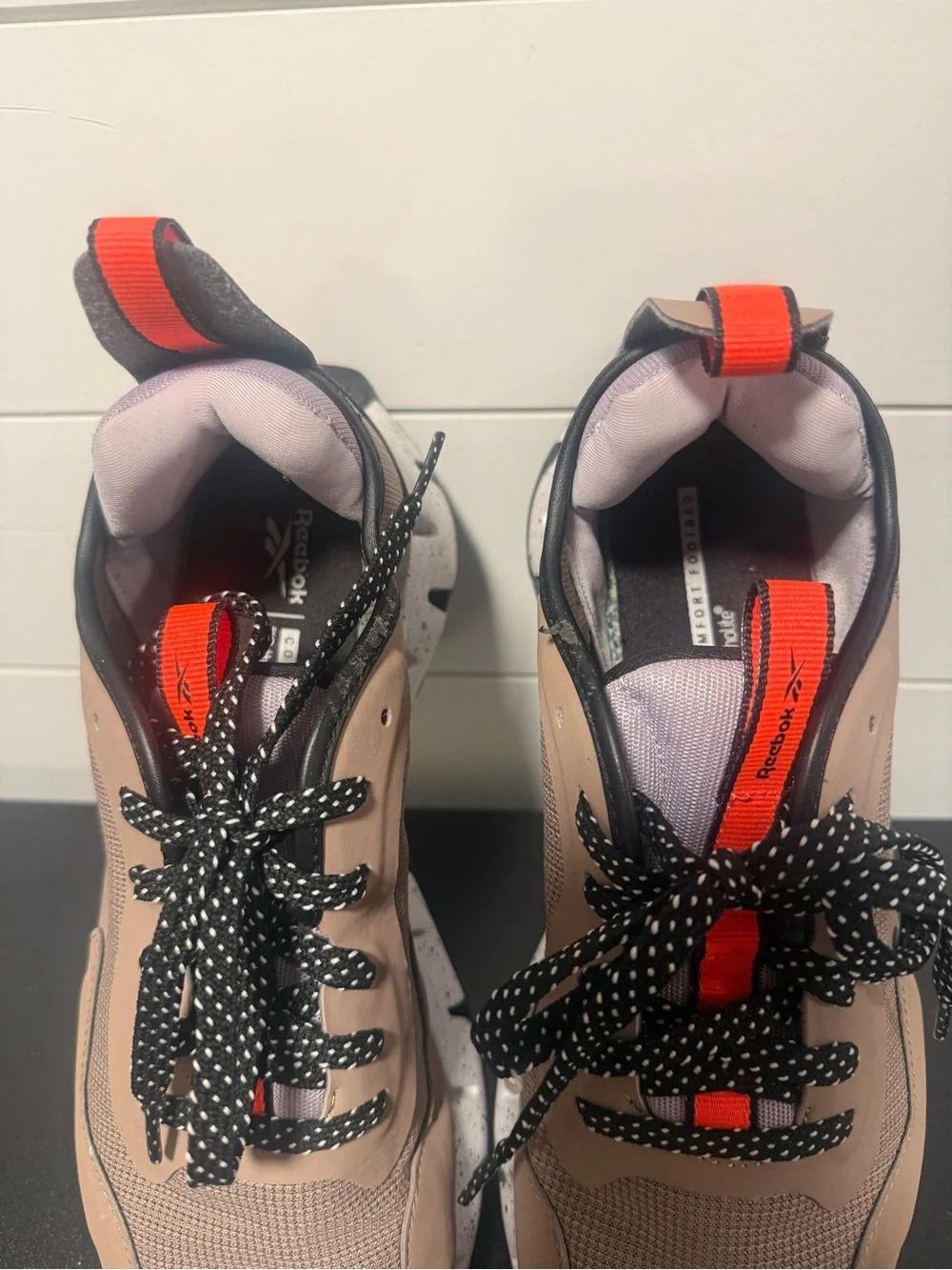 Women’s Reebok Zig Dynamica women’s size 10 Never Worn.
